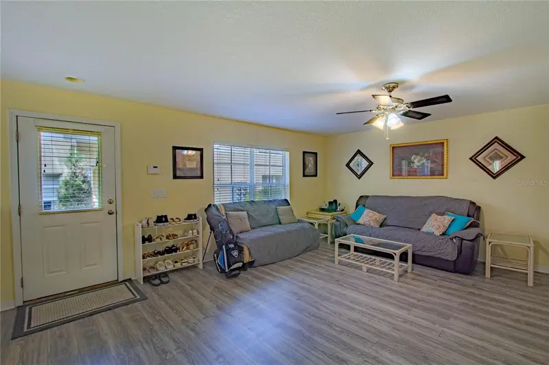 10917 Brickside Ct, FL