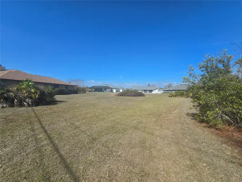 154 Santos Dr, FL