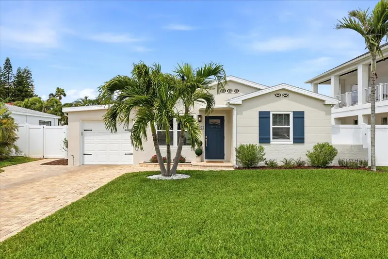 105 3rd St, FL