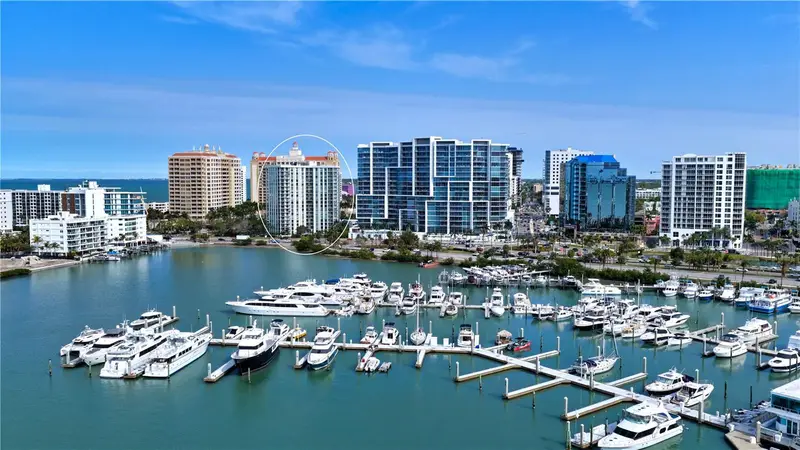 1111 N Gulfstream Ave #10e, FL