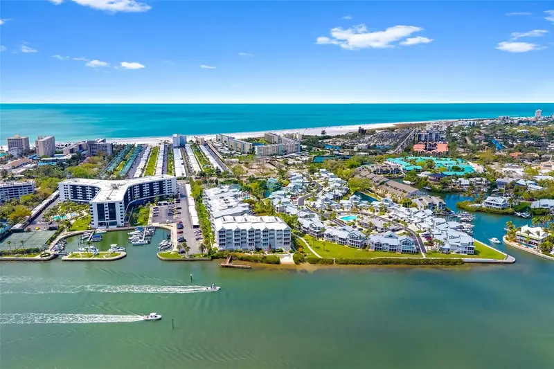 1280 Dolphin Bay Way #504, FL