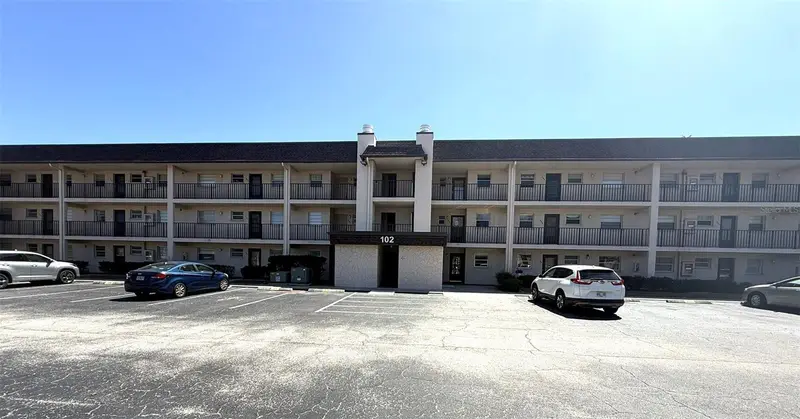 102 Capri Isles Blvd #306, FL