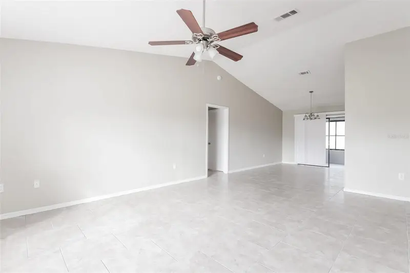604 Basingstoke Ct, FL
