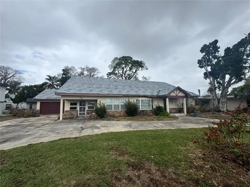 1450 W Lake Cannon Dr Nw, FL