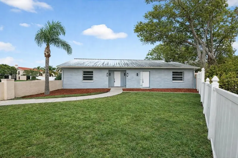 9824 Pocono St, FL