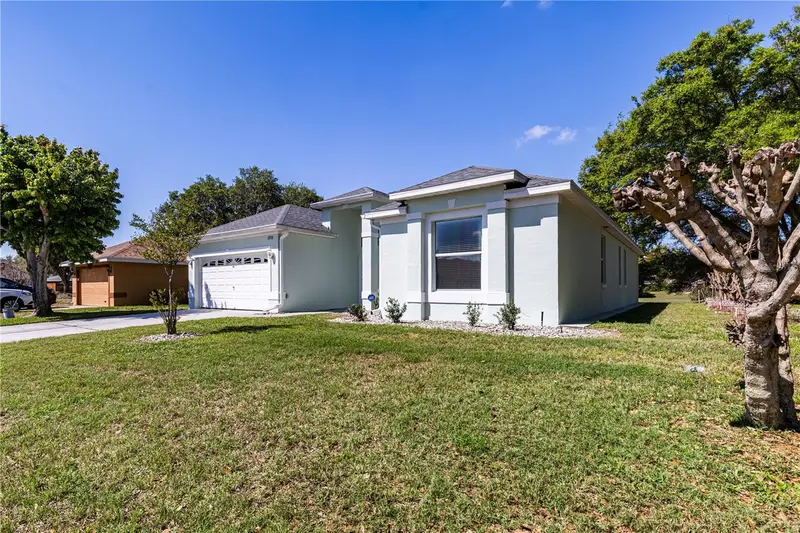2710 Autumn Ln, FL