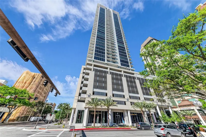 275 1st Ave S #1904, FL