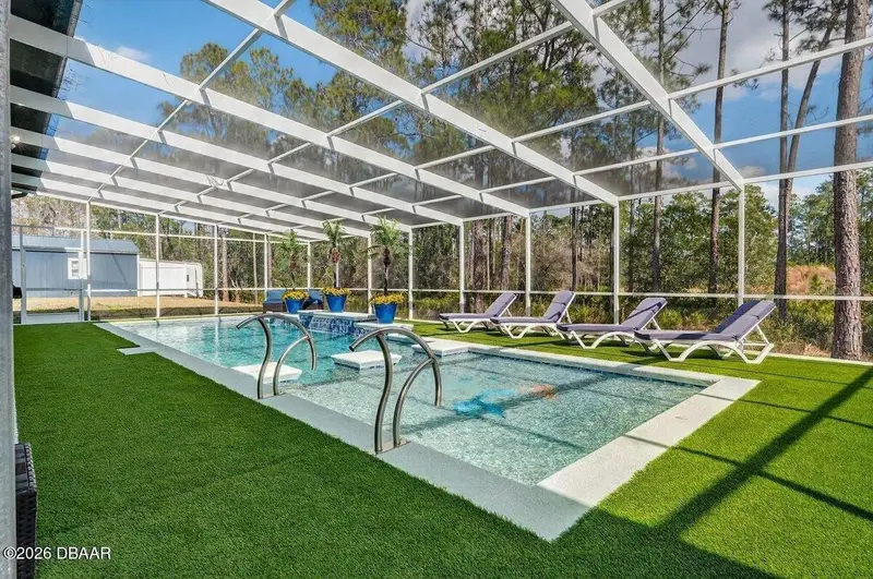 108 Conifer Ln, FL