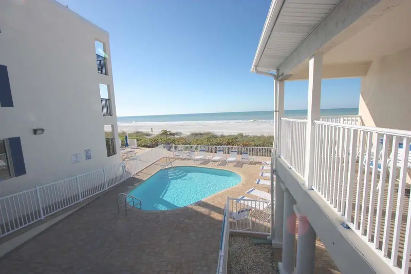 3200 Gulf Blvd #201, FL