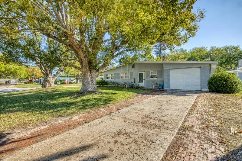 2821 Oak Lea Dr, FL