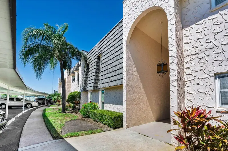 219 Elmwood Cir #219, FL