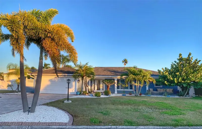 6317 Wisteria Lane, FL