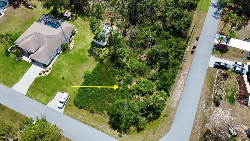 Aldovin Ave, FL