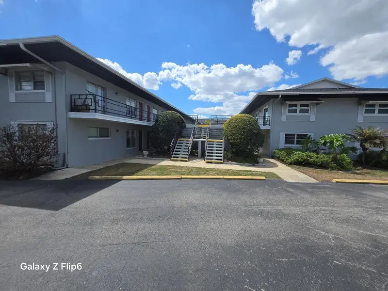 4328 Edgewater Dr #C201, FL