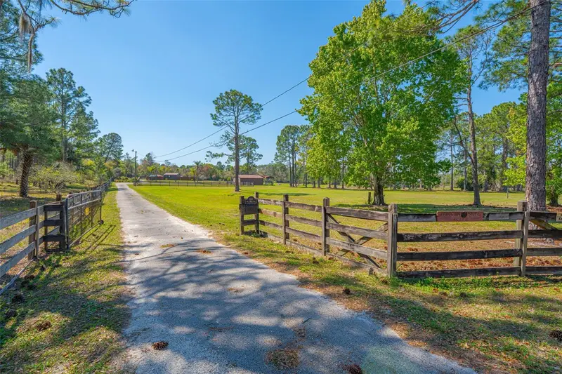 100 Wild Horse Run, FL