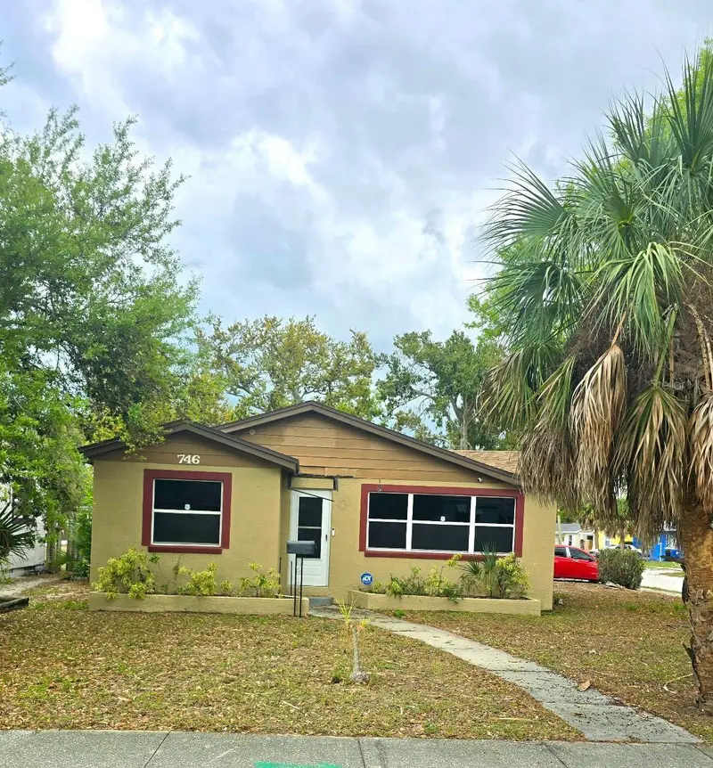 746 38th Ave S, FL
