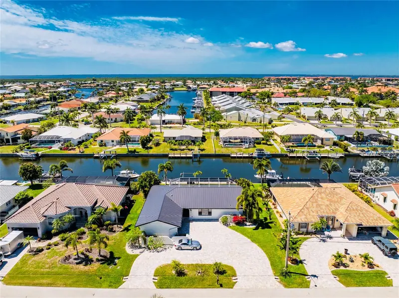 391 Via Esplanade, FL