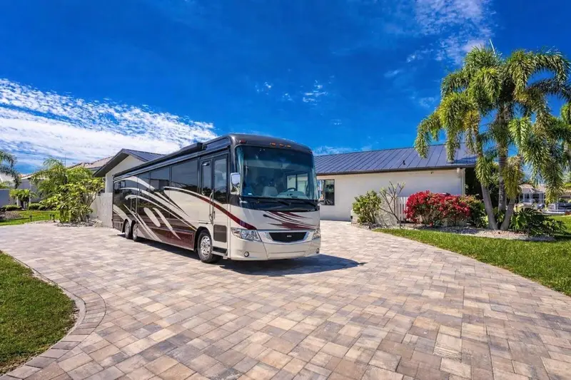 391 Via Esplanade, FL