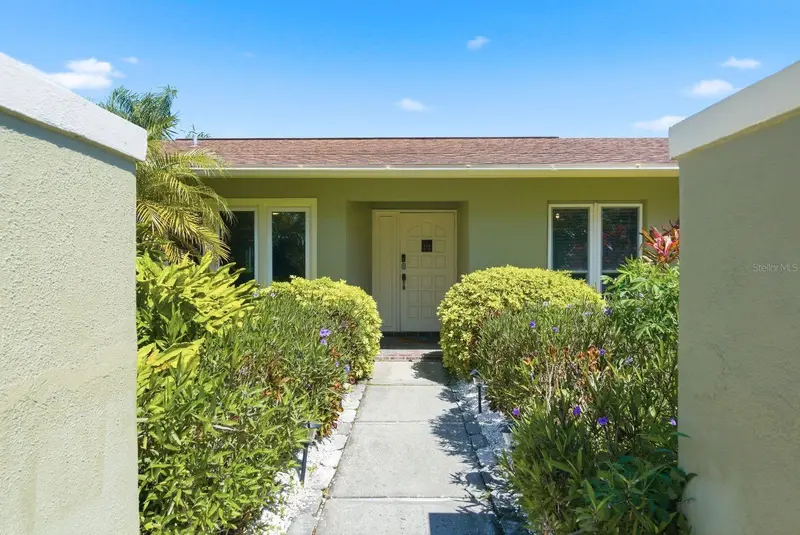 1680 Cinnamon Ln, FL