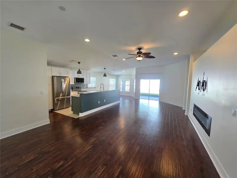 730 Straw Lake Dr, FL