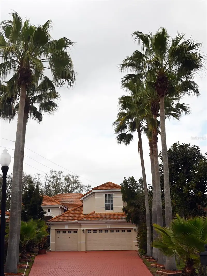 8800 Oak Landings Ct, FL