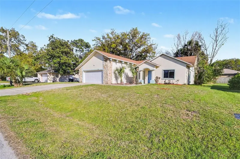 10 Patchogue Ln, FL