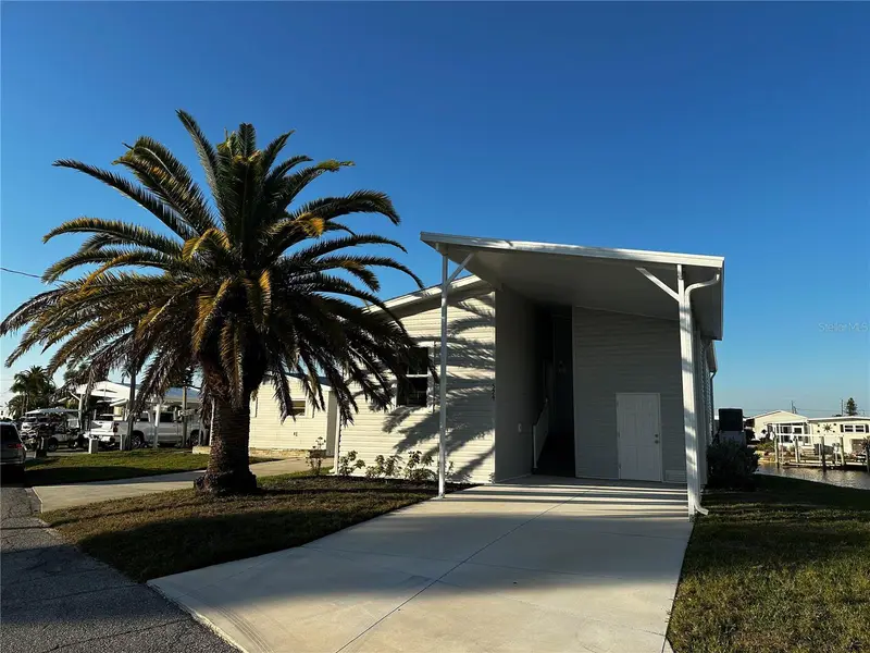 529 Ideal Pl, FL