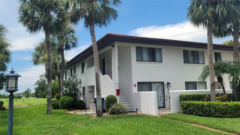 320 Barcelona Dr #320, FL