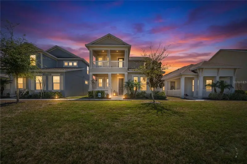 813 Winterside Dr, FL