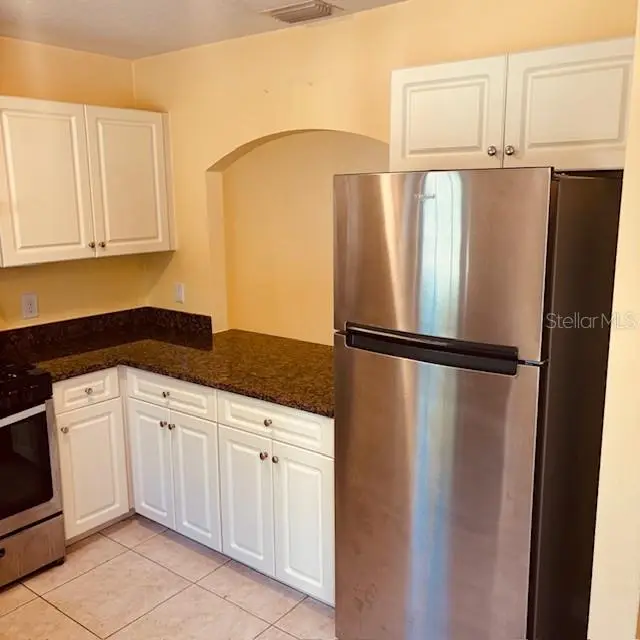 925 N Rembrandt Way #104, FL