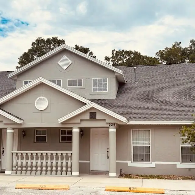925 N Rembrandt Way #104, FL