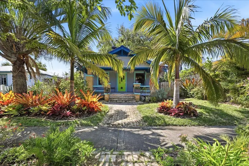 1024 23rd Ave N, FL