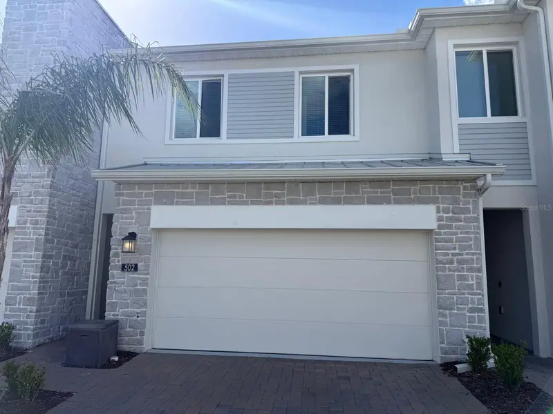502 Bogey Dr, FL
