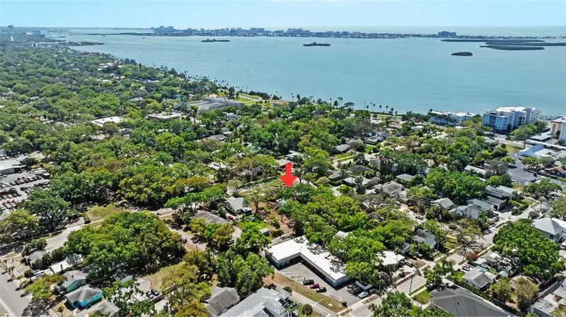 300 President St, FL