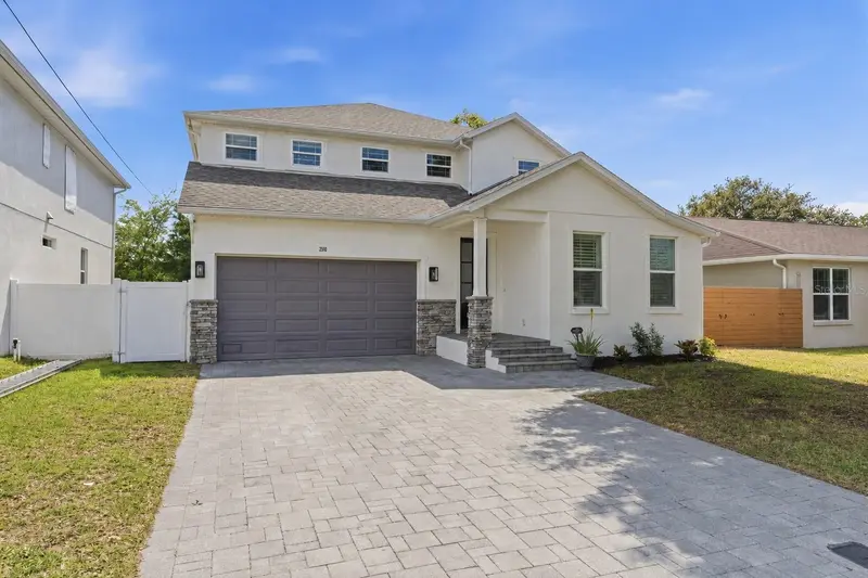 2510 W Carmen St, FL