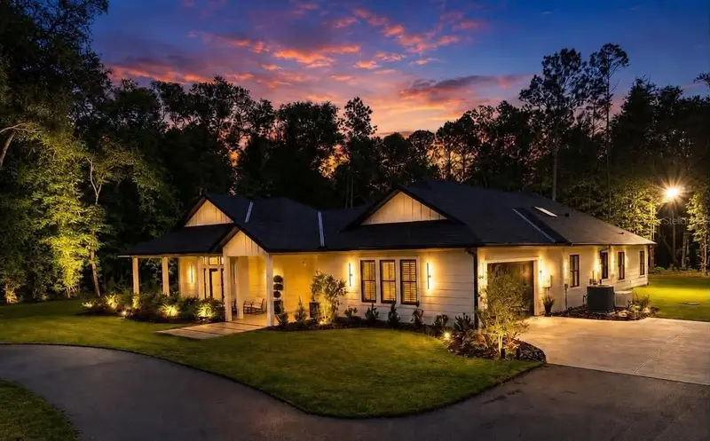 3821 Ne County Road 138, FL