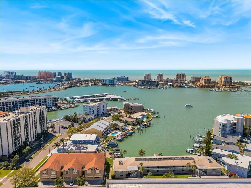 400 Island Way #504, FL