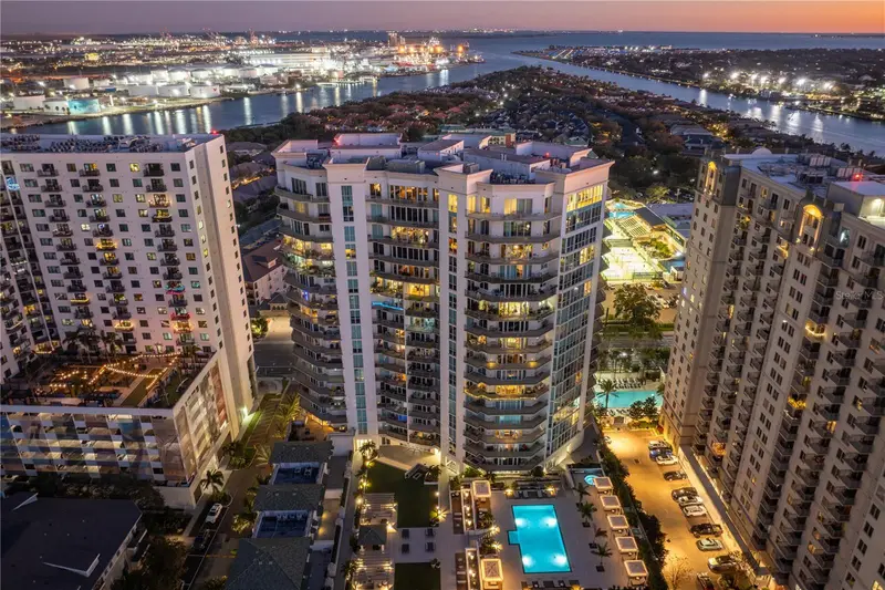 450 Knights Run Ave #1801, FL