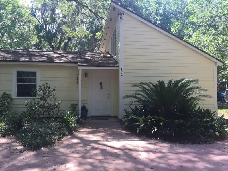 102 Nw 24th St, FL