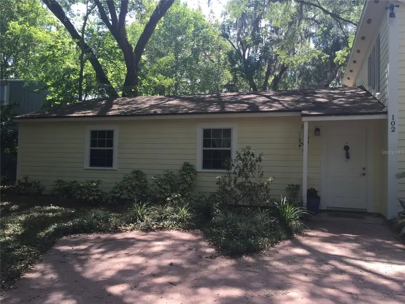 102 Nw 24th St, FL