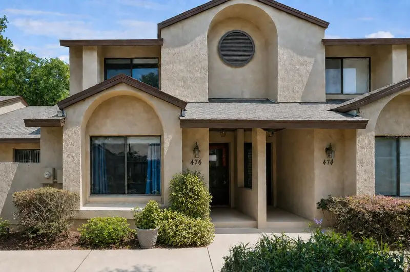 476 Club Dr, FL