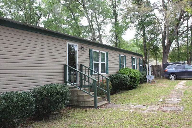 570 Ne 70th Ter, FL