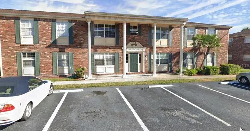 1920 E Edgewood Dr #J8, FL