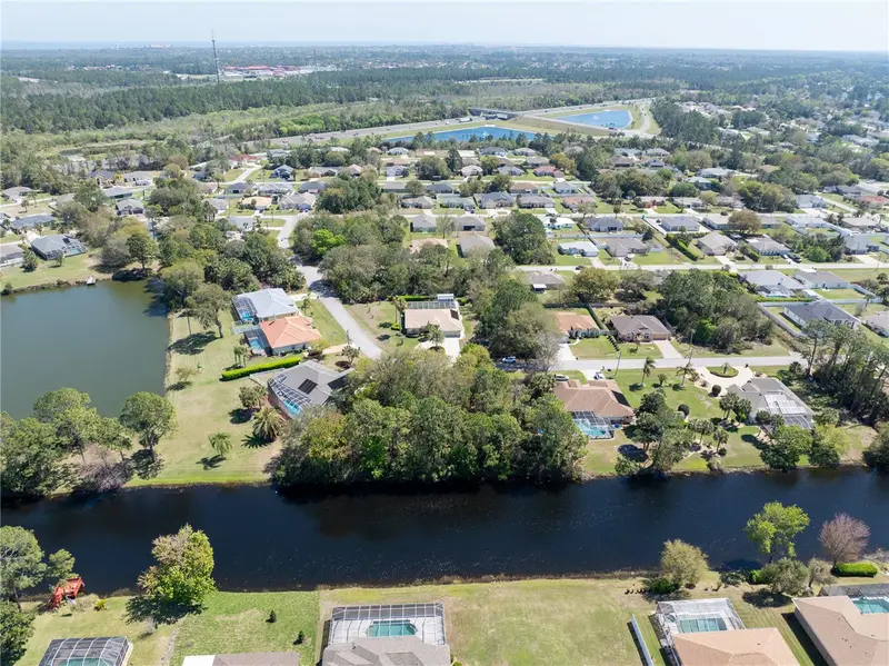 37 Ludlow Ln W, FL