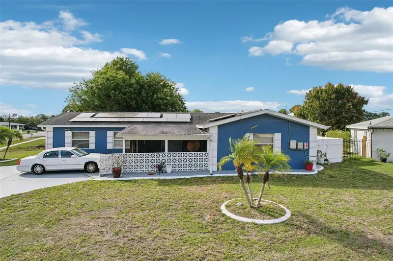 22359 Montrose Ave, FL