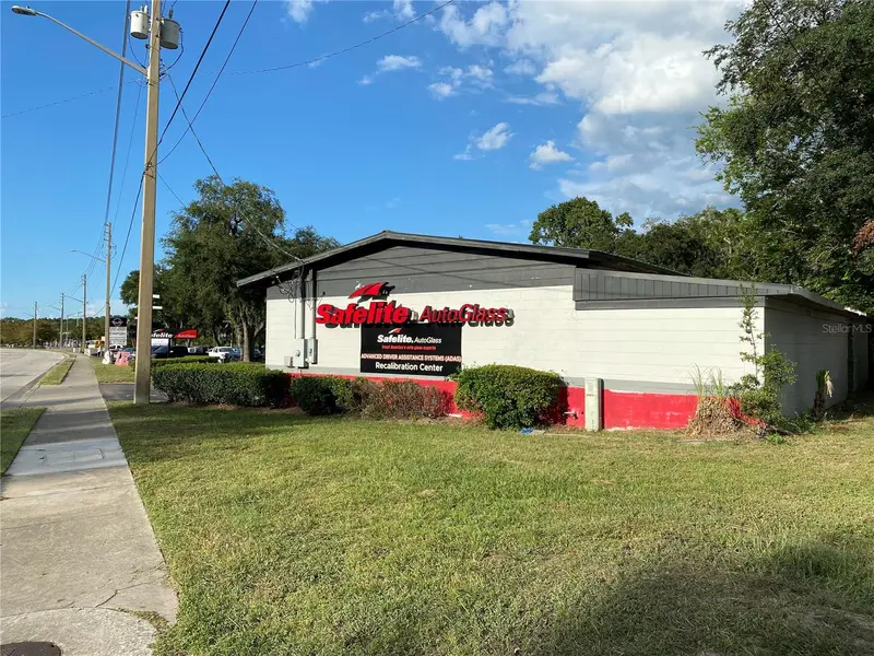 2525 N Main St, FL