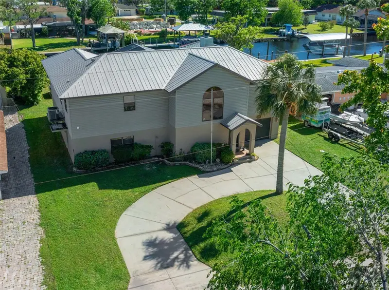 2050 Nw 18th St, FL