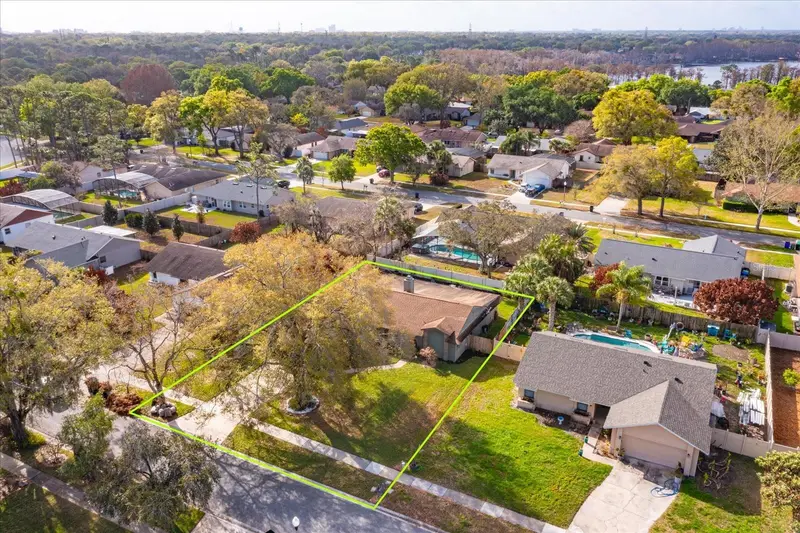 9237 Sabal Palm Cir, FL