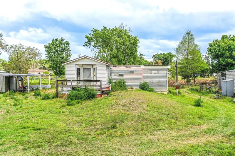 3386 Maple Ln, FL