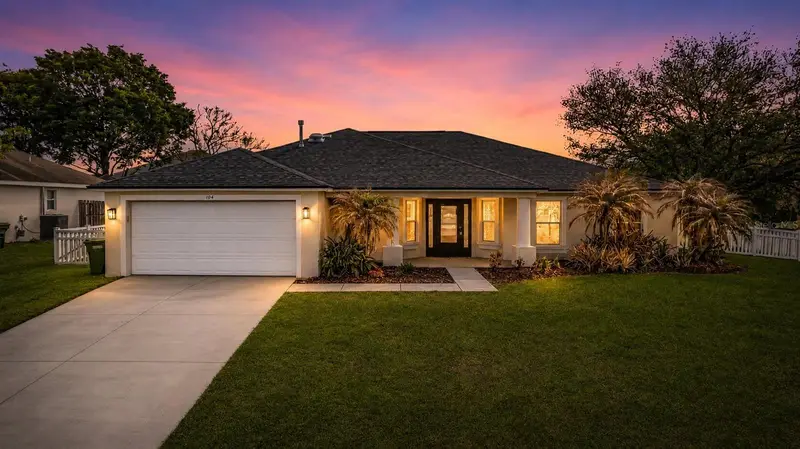 104 Sanderling Dr, FL